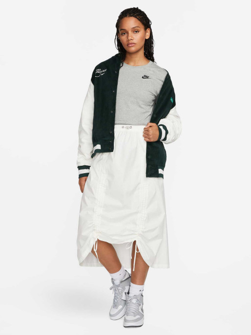 NIKE Κοντομάνικη Μπλούζα Sportswear Club Essentials
