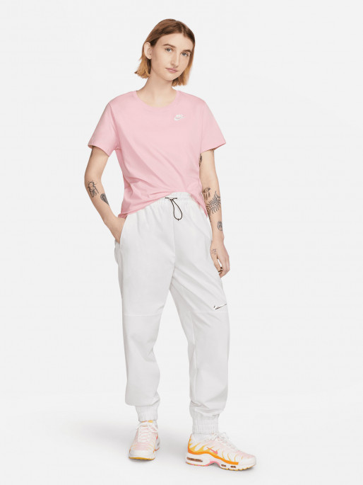NIKE Κοντομάνικη Μπλούζα Sportswear Club Essentials
