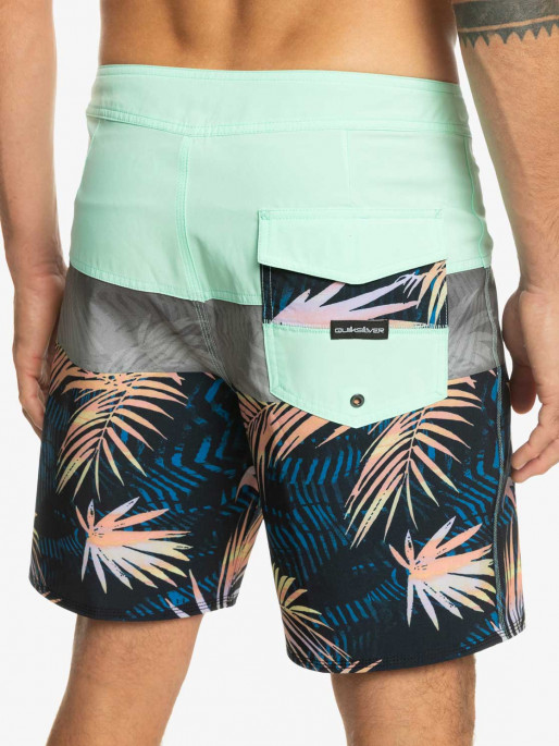 QUIKSILVER SURFSILK PANEL 18 Board Shorts