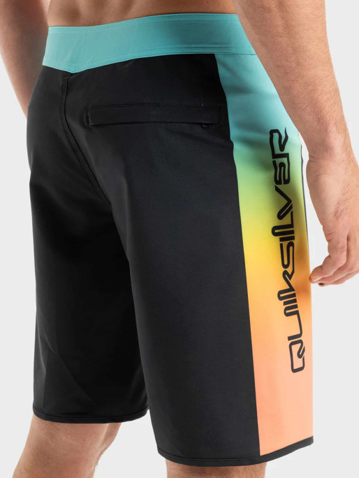 QUIKSILVER SURFSILK HOLMES 20 Board Shorts