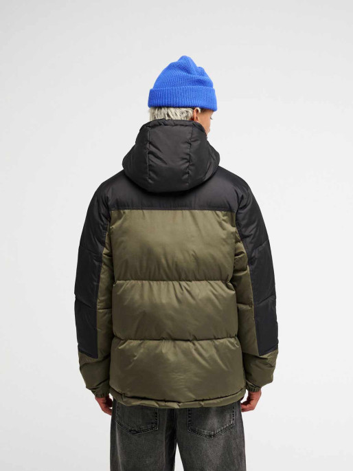QUIKSILVER