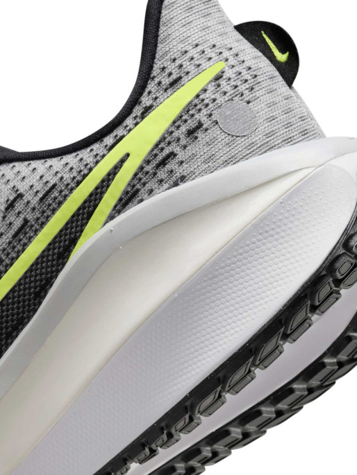 NIKE Incaltaminte Vomero 17