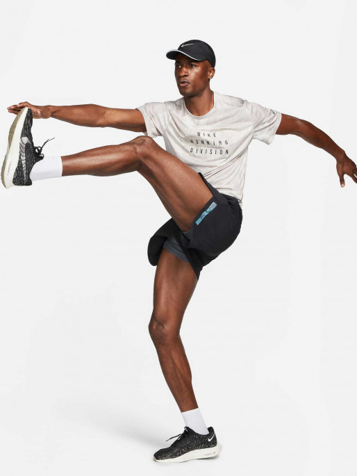 NIKE T-Shirts M NK DF RUN DVN RISE 365 SS