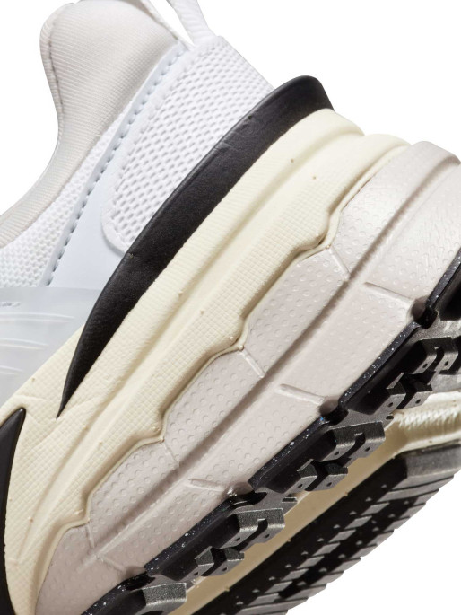 NIKE Обувки W V2K RUN