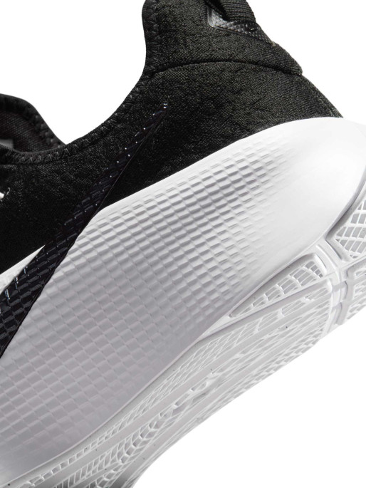 NIKE Обувки LEBRON TR 1