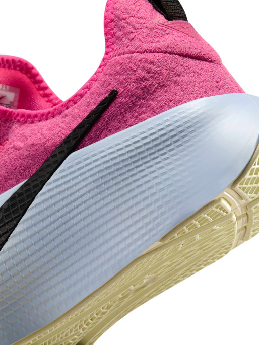 NIKE Обувки LEBRON TR 1