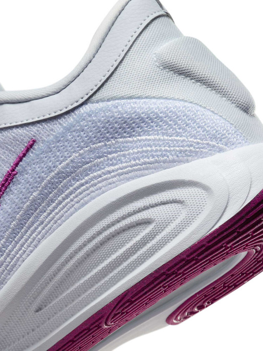 NIKE Shoes G.T. HUSTLE ACADEMY