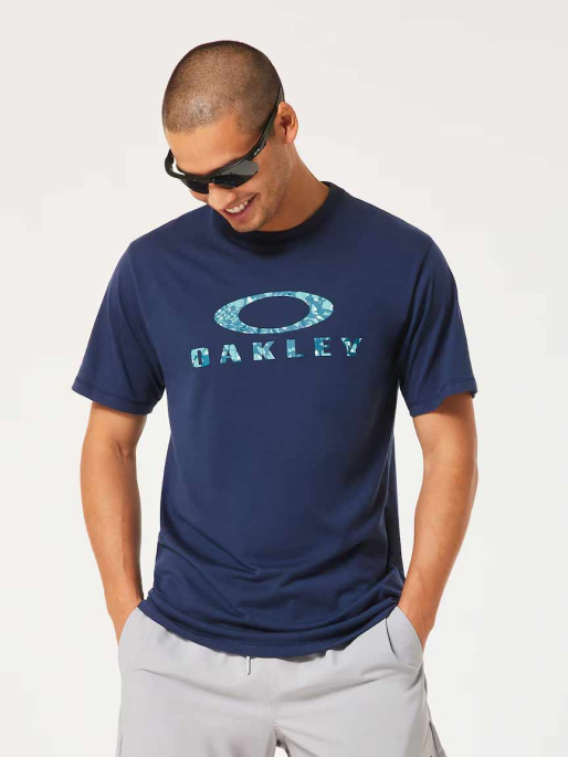OAKLEY