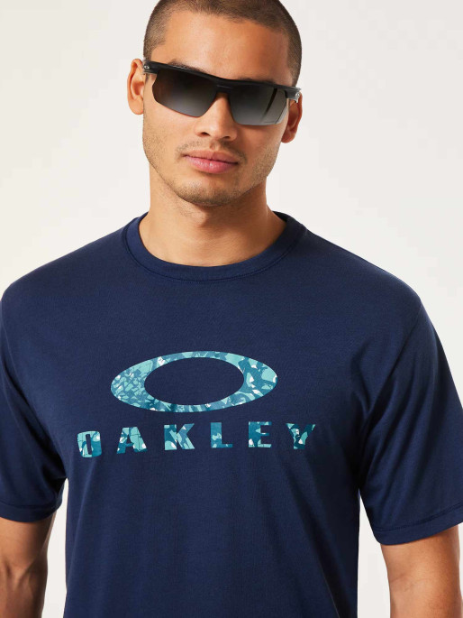 OAKLEY
