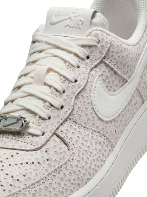 NIKE Обувки W AIR FORCE 1 07 PRM