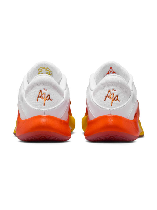 NIKE Обувки AONE