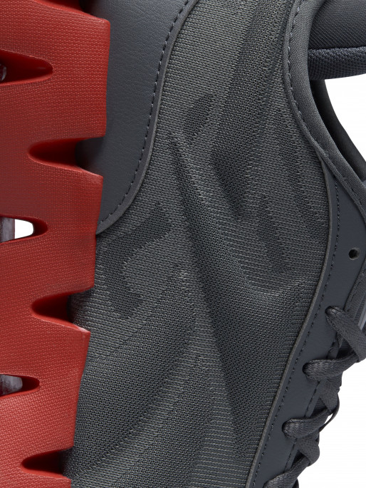REEBOK Обувки Zig Dynamica 3