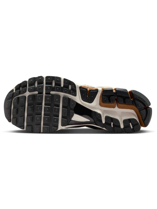 NIKE Обувки ZOOM VOMERO 5