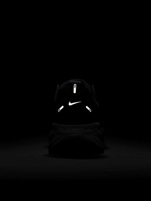 NIKE Παπούτσια VOMERO 18