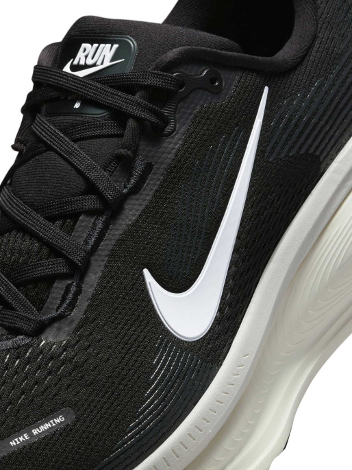 NIKE Παπούτσια VOMERO 18