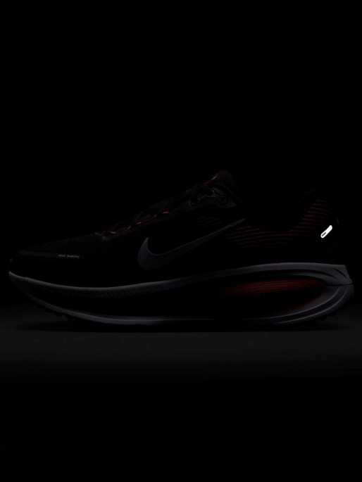 NIKE Παπούτσια VOMERO 18