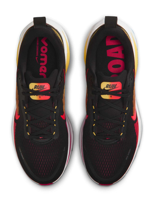 NIKE Обувки VOMERO 18