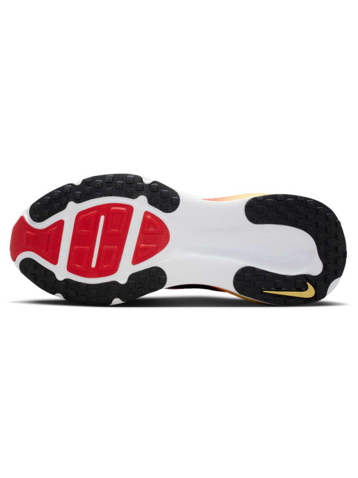 NIKE Обувки VOMERO 18