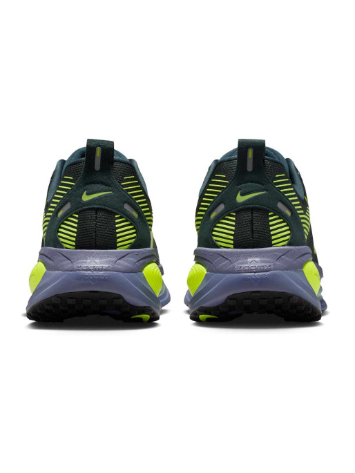 NIKE Обувки VOMERO 18