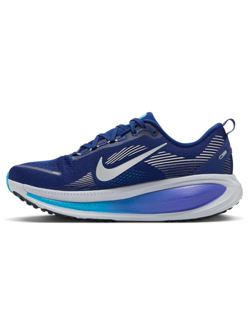 NIKE Обувки VOMERO 18