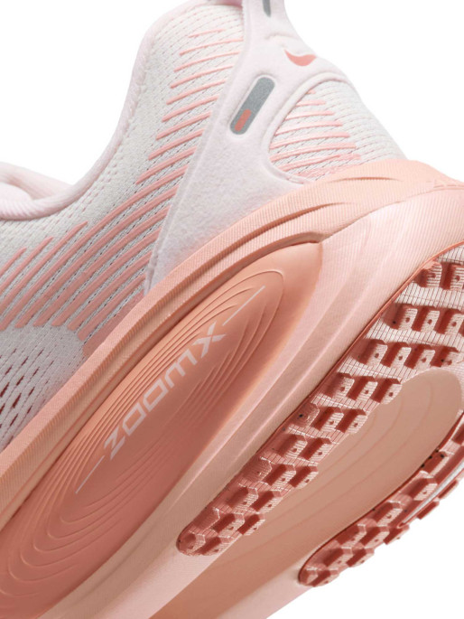 NIKE Παπούτσια Vomero 18