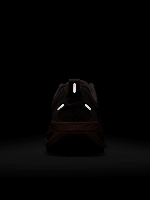 NIKE Παπούτσια Vomero 18