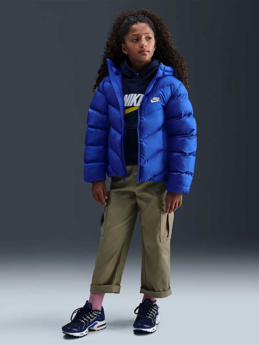 NIKE