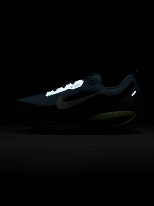 NIKE Обувки VOMERO 18 GTX