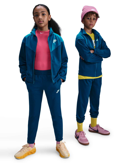 NIKE