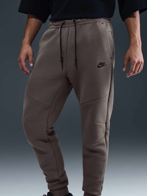 NIKE Pants M NK TCH FLC JGGR