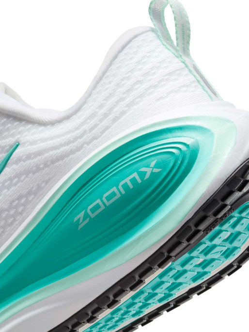 NIKE Обувки W VOMERO PLUS
