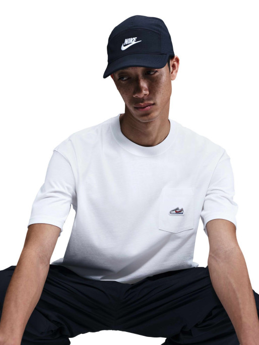 NIKE Men's U NSW Tee M90 SNKR PTCH PKT 2