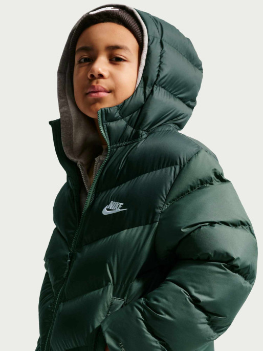NIKE