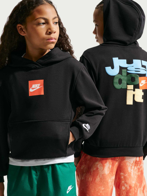 NIKE