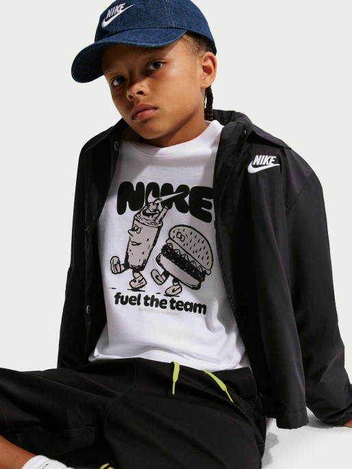 NIKE