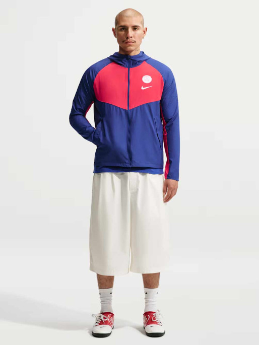 NIKE