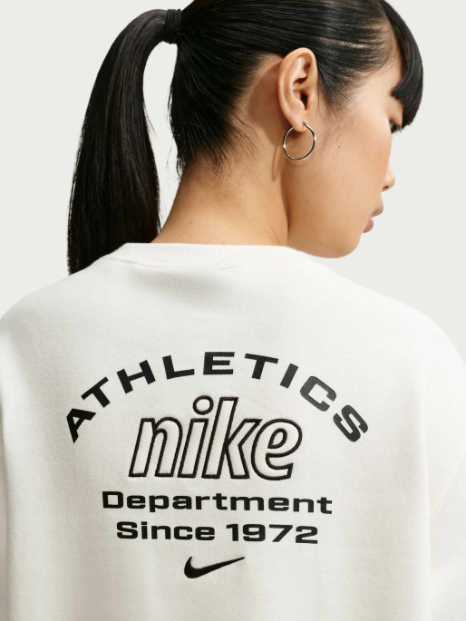 NIKE