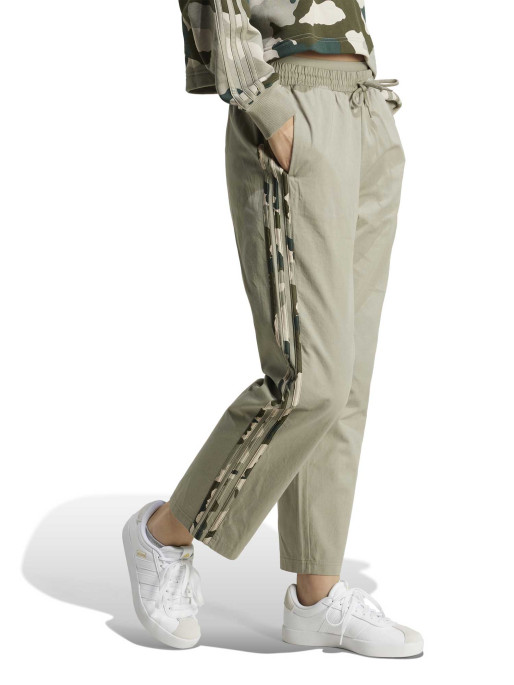 ADIDAS SPORTSWEAR ESSENTIALS CAMO PRINTED 3 STRIPES TWILL PANTS