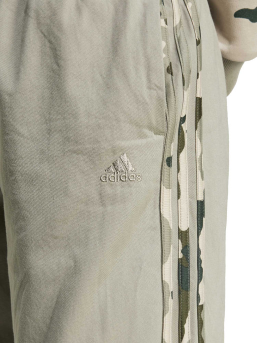 ADIDAS SPORTSWEAR ESSENTIALS CAMO PRINTED 3 STRIPES TWILL PANTS