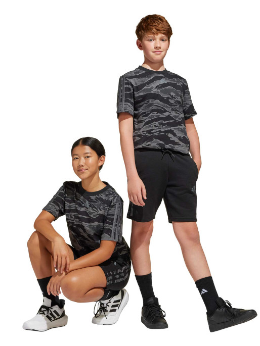 ADIDAS SPORTSWEAR Pantaloni scurti Seasonal Essentials Camo