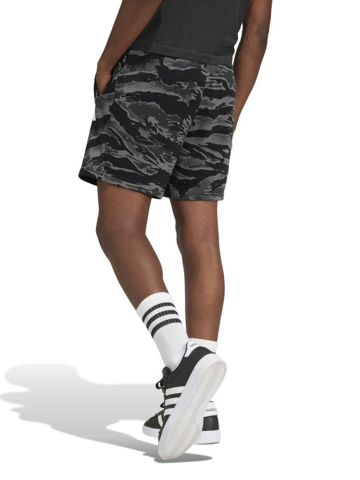 ADIDAS SPORTSWEAR Pantaloni scurti Seasonal Essentials Camo