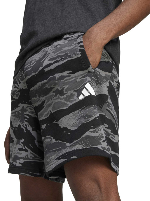 ADIDAS SPORTSWEAR Pantaloni scurti Seasonal Essentials Camo
