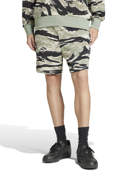 ADIDAS SPORTSWEAR Pantaloni scurti Seasonal Essentials Camo