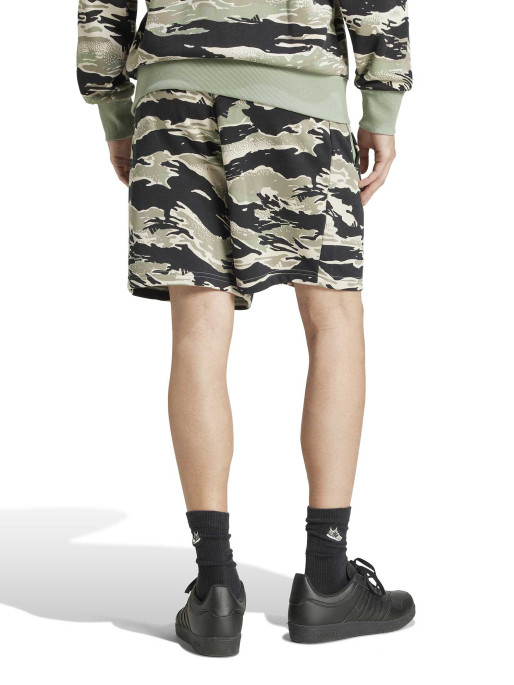 ADIDAS SPORTSWEAR Pantaloni scurti Seasonal Essentials Camo