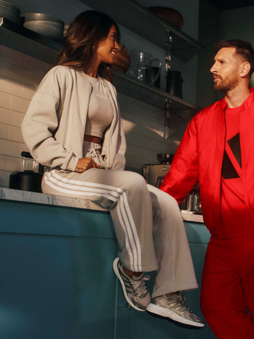 ADIDAS SPORTSWEAR Essentials Contemporary Logo Bomber Jacket