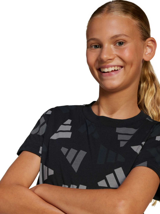 ADIDAS SPORTSWEAR Seasonal Essentials Logo Celebration Crop T-shirt