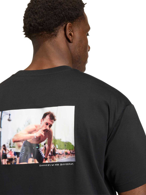 ADIDAS Тениска RUNNERS WE ARE DIFFERENT GRAPHIC