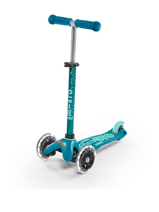 MICRO Mini Deluxe LED Scooter