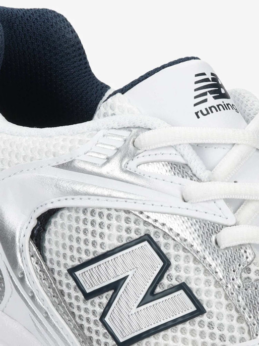 NEW BALANCE Обувки 530
