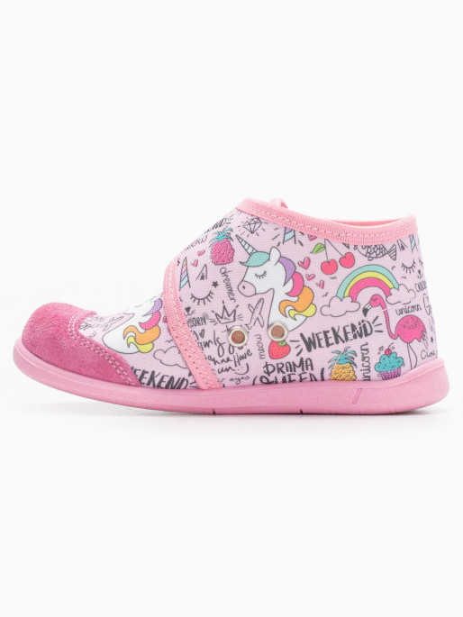 BRILLE Unicorn Slippers